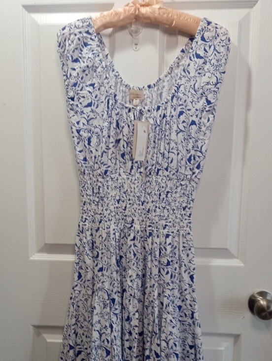 Philosophy Dresses & Skirts - PHILOSOPHY RAYON DRESS